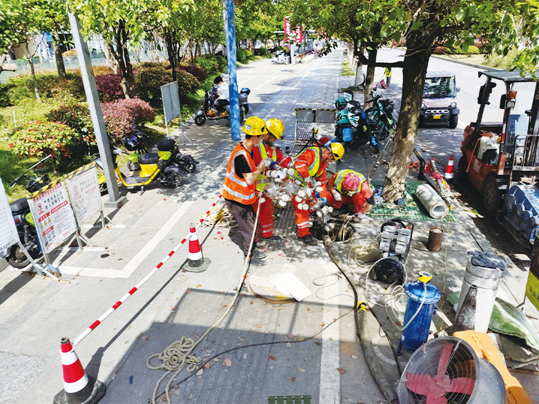  内丘UV-CIPP紫外光固化修复