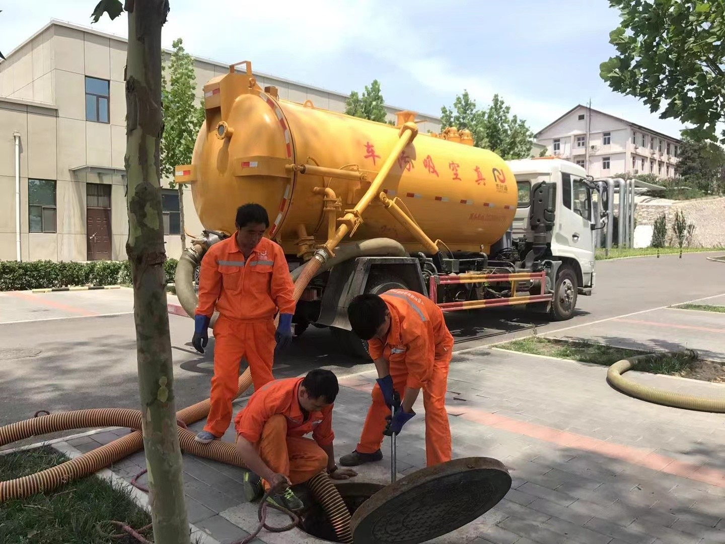 内丘化粪池清理与5-8吨吸粪车施工效率分析
